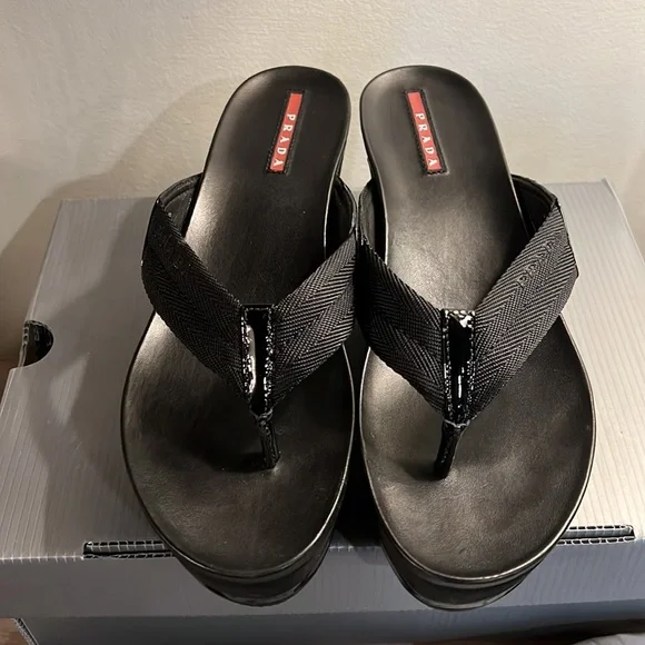 Prada ribbon patent platform sandal - Picture 2 of 10